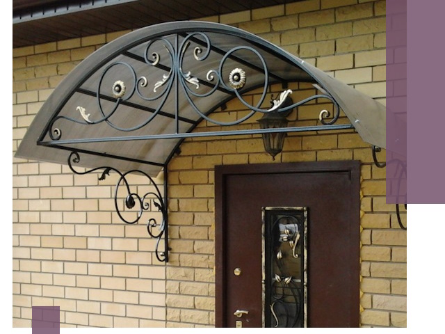 Изготовление козырьков из металла под ключ в Сыктывкаре