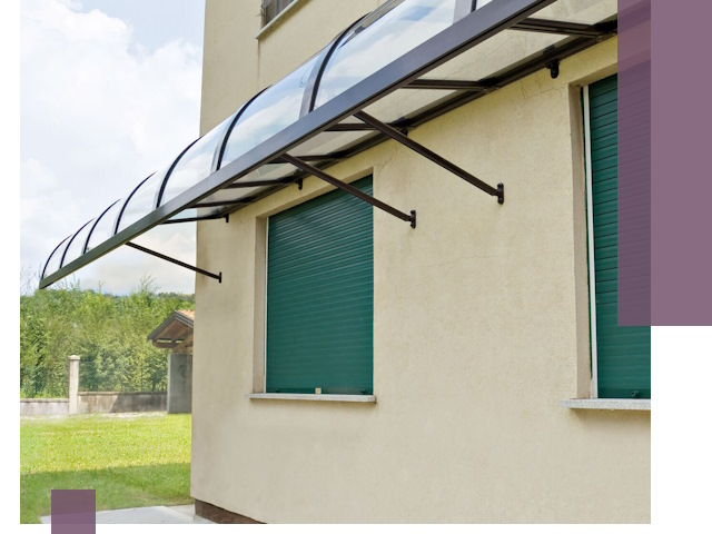 Козырьки над окнами в Сыктывкаре — изготовление и монтаж по выгоде