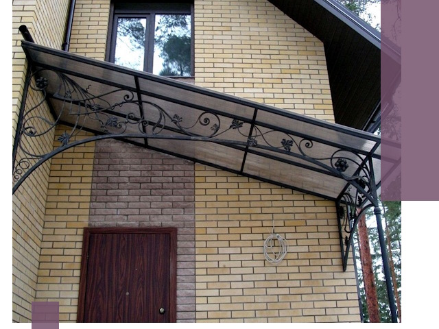 Односкатные козырьки из металла под ключ в Сыктывкаре